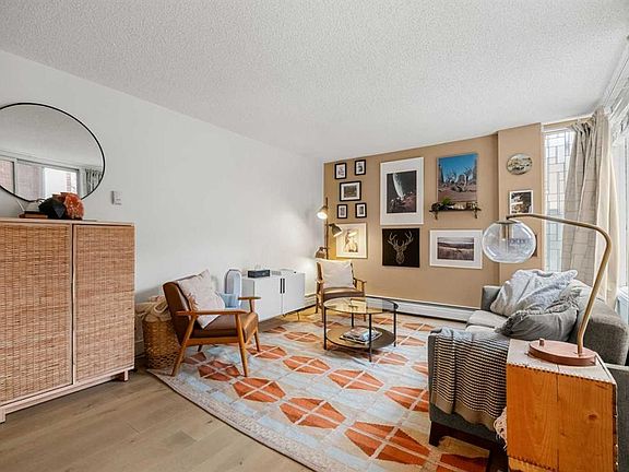 4th image of 1123 N 13th Ave SW #106