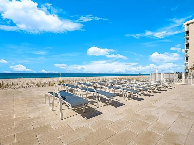 3443 Gulf Shore Blvd N #803 — Photo 24