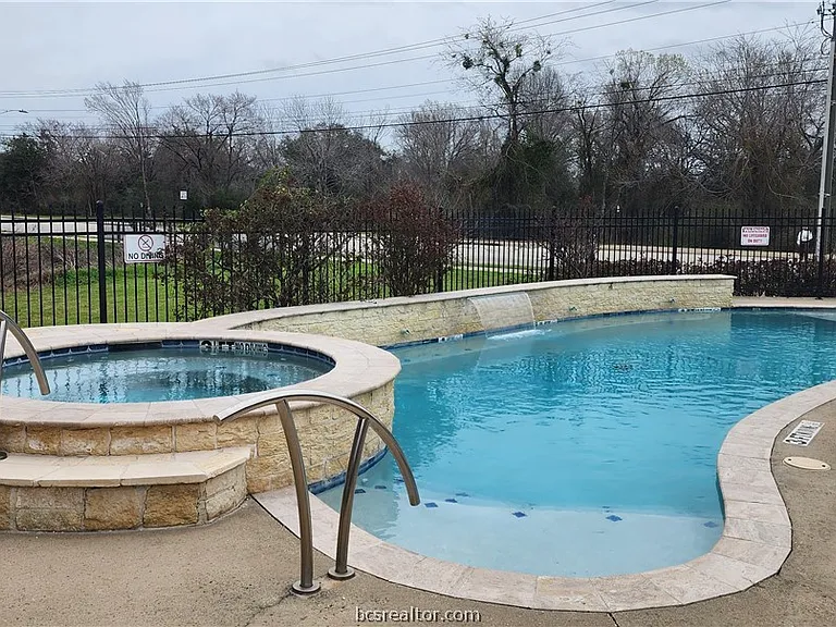 301 Sw Pkwy #341 — Photo 27