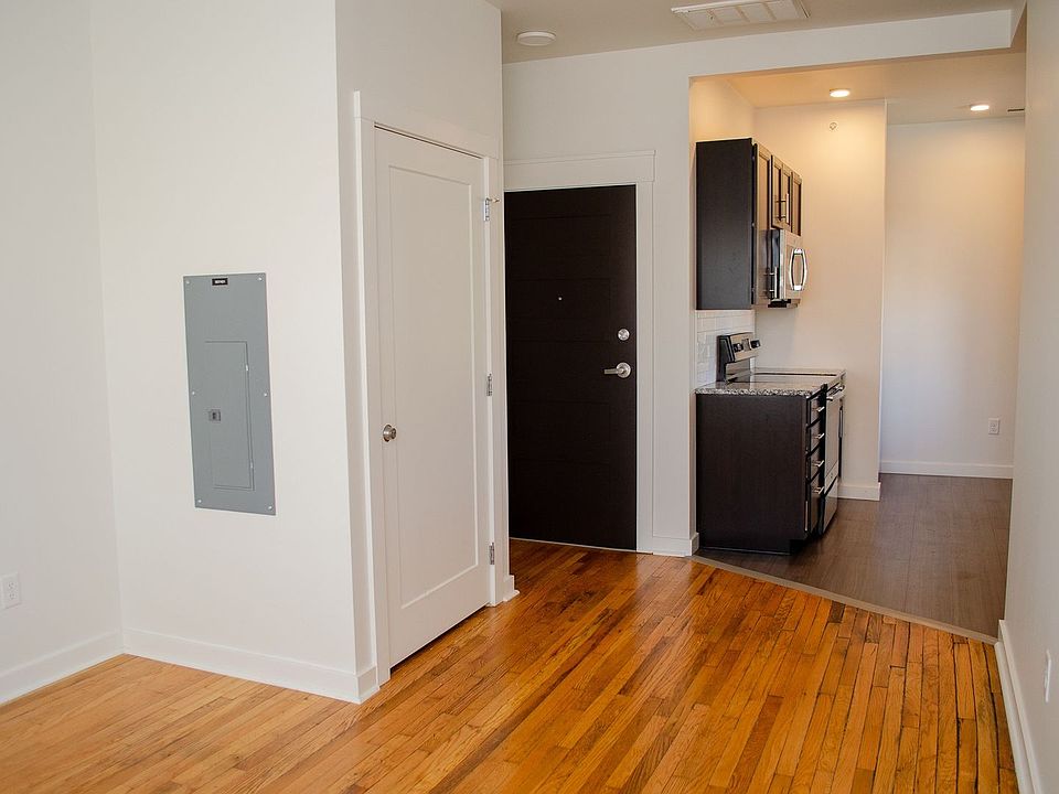 1st image of 907 S 25th St #301
