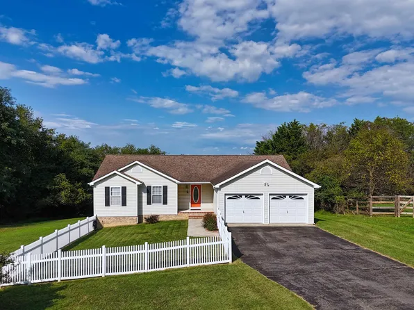 1083 Pheasant Ln, Pulaski, VA 24301