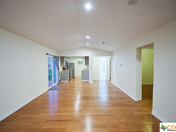 5th image of 919 Southside Dr