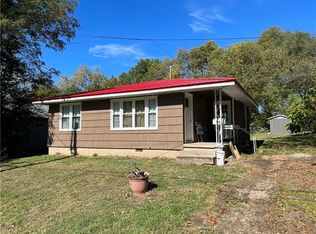 421 W Clinton St, Clinton, MO 64735