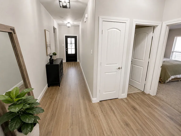 2100 Elk Chase Dr — Photo 4