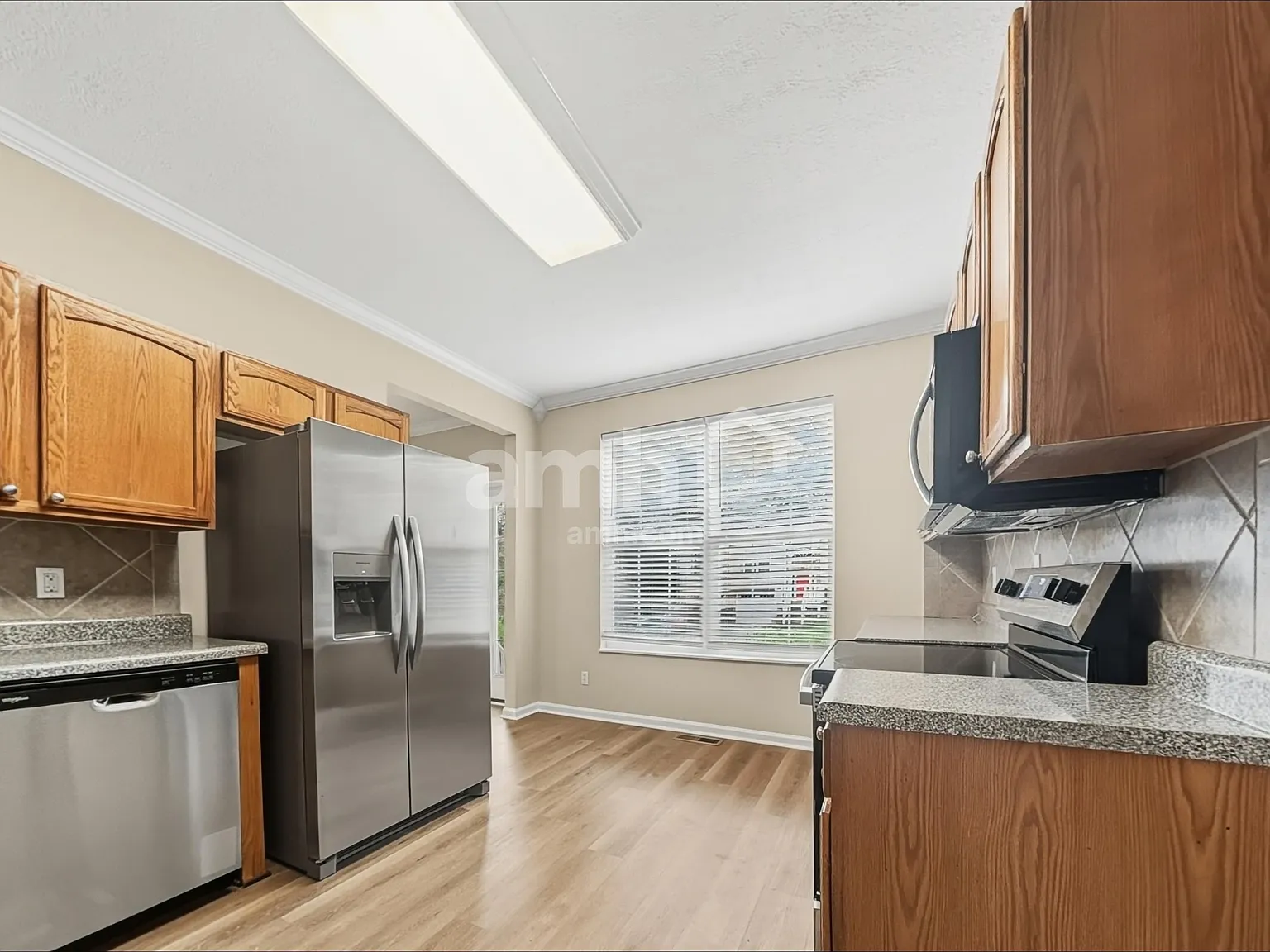 5 bed, 3.5 bath, 2712 sqft, $2,775 — Photo 3