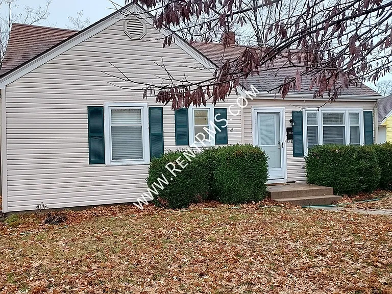 1014 SW Orleans St — Photo 2