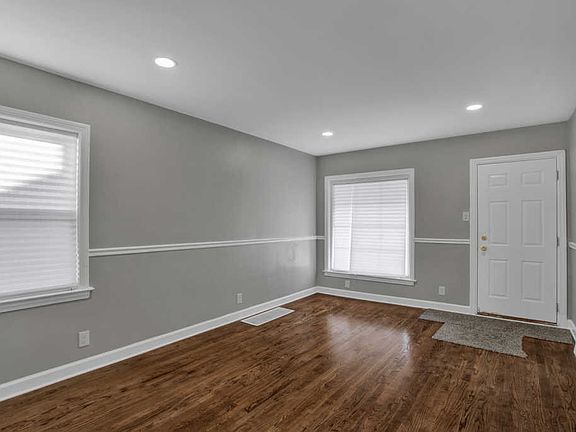 5th image of 1381 Wentworth Ave