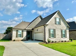 5560 Lakeside Cir W, Walls, MS 38680