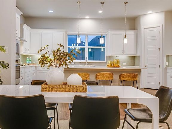 2nd image of 7811 Verona Pl