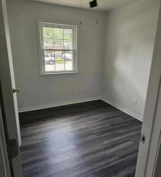 181 Spaulding Dr — Photo 3
