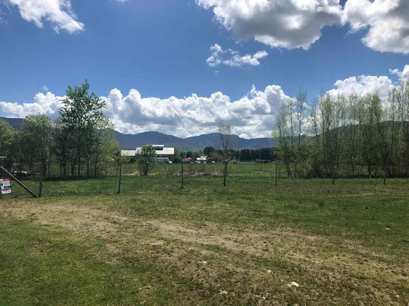 59 Iris Lane, Cambridge, VT 05464