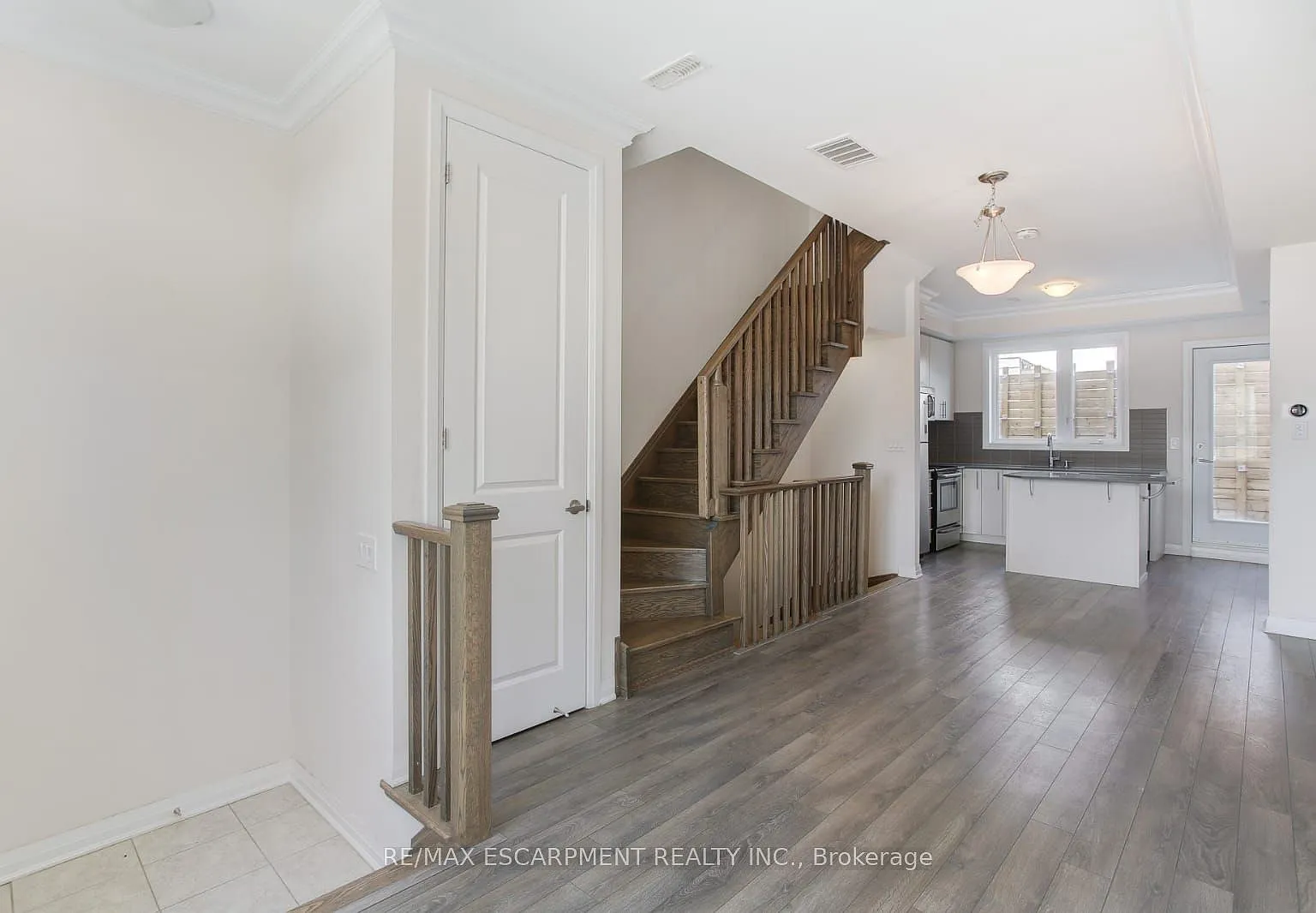 3 bed, $3,400 — Photo 3
