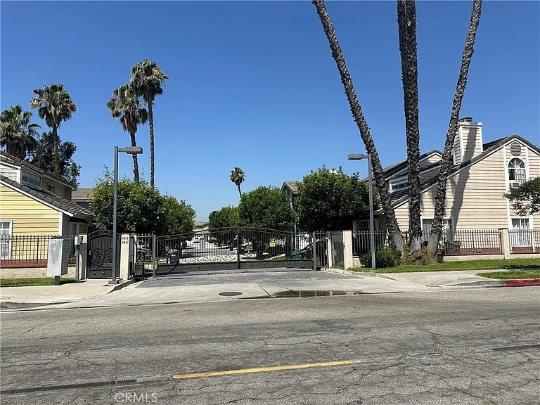 3823 Foster Ave — Photo 17