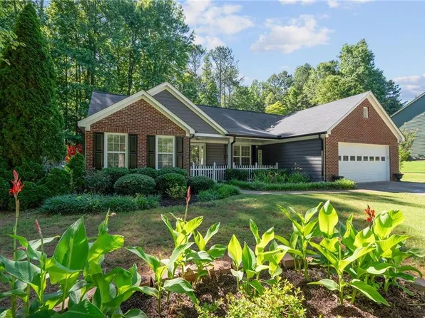 219 Westwind Dr, Ball Ground, GA 30107