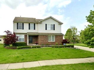 52027 Oxford Ct, New Baltimore, MI 48047