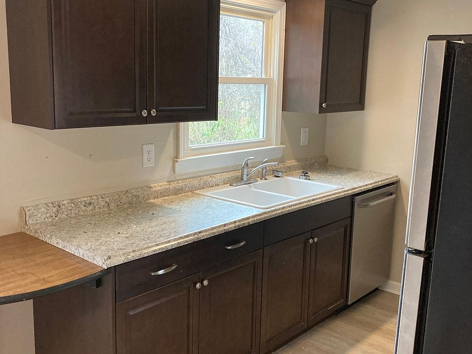 958 Brookside Camp Rd Hendersonville NC Zillow