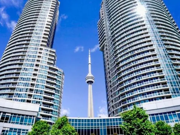 208 Queens Quay W, Toronto, ON