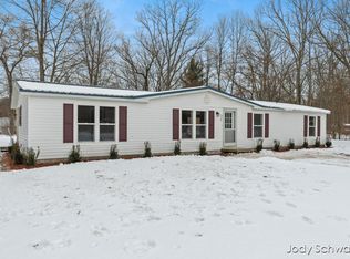 824 S Nicholas Ave, White Cloud, MI 49349