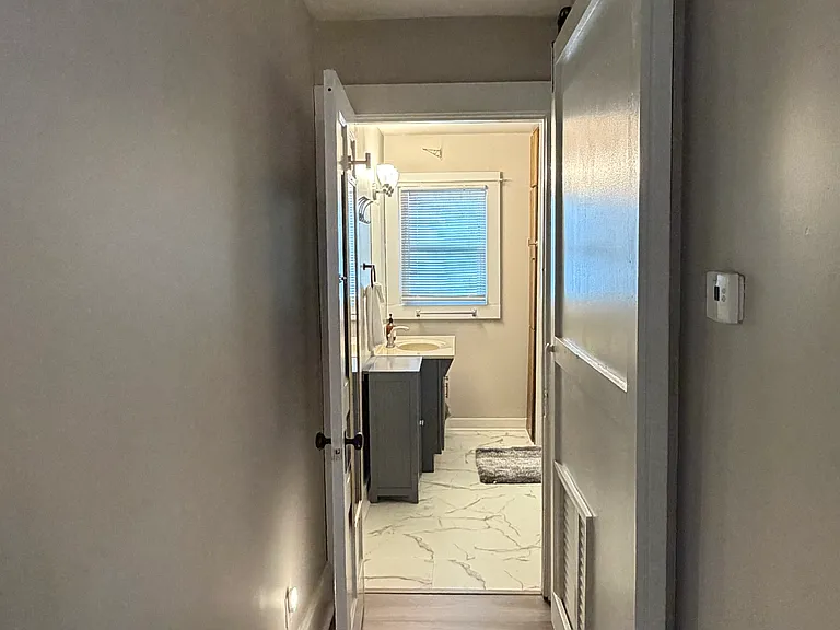 606 N Wabash Ave — Photo 18
