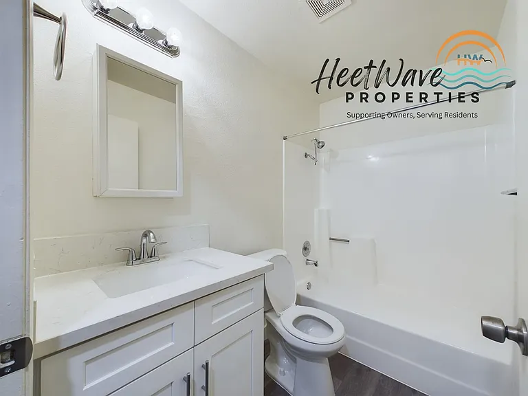 6752-6770 Solita Ave — Photo 14