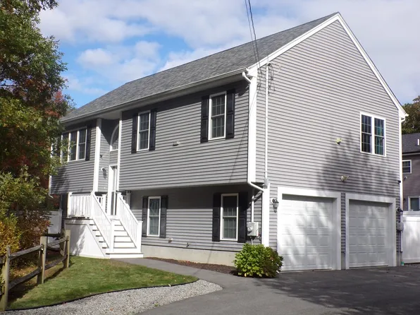 70 Dana St, New Bedford, MA 02745