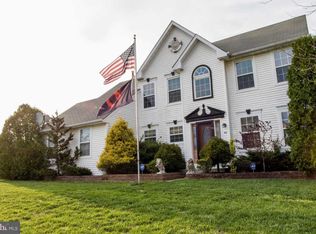 41 Glen Burnie Dr, Sicklerville, NJ 08081