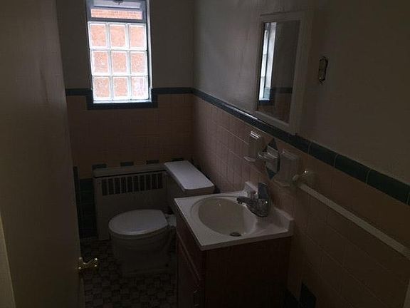 3rd image of 2473 Boudinot Ave APT 1