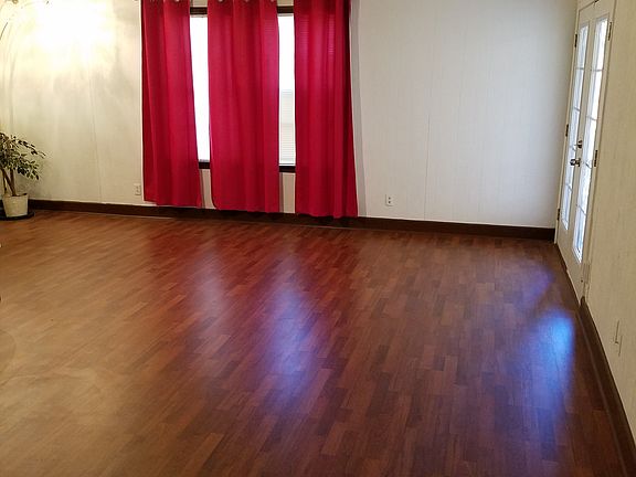 4th image of 259 Schmeltzer Ln