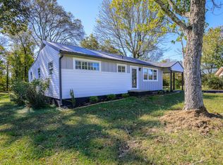 8 Roberts Dr, Fort Oglethorpe, GA 30742