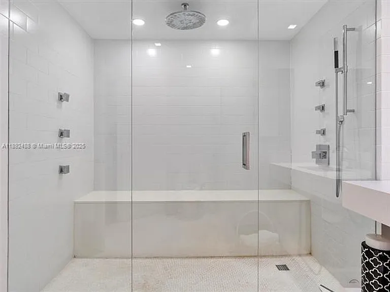 4000 Island Blvd #606 — Photo 21