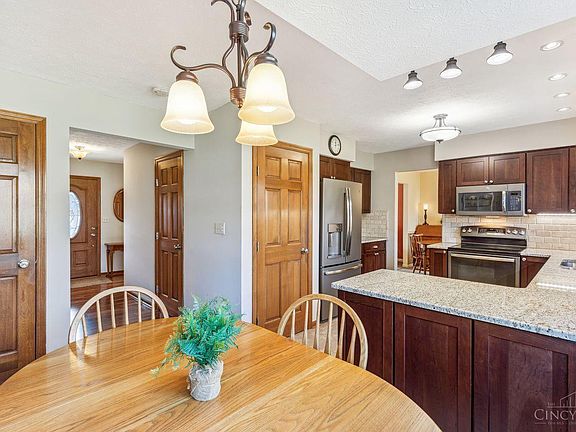 4th image of 2342 Royal Manor Pl