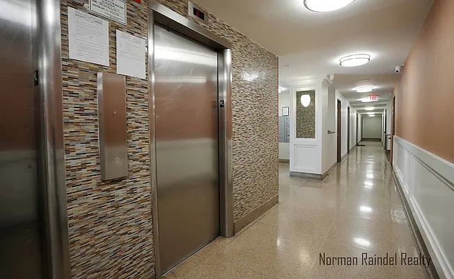 Rented by Norman Raindel, LREB | media 23