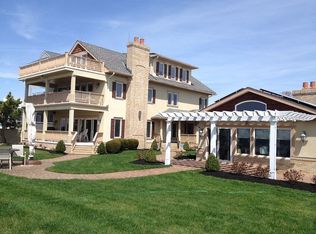 702 W Shore Dr, Brigantine, NJ 08203