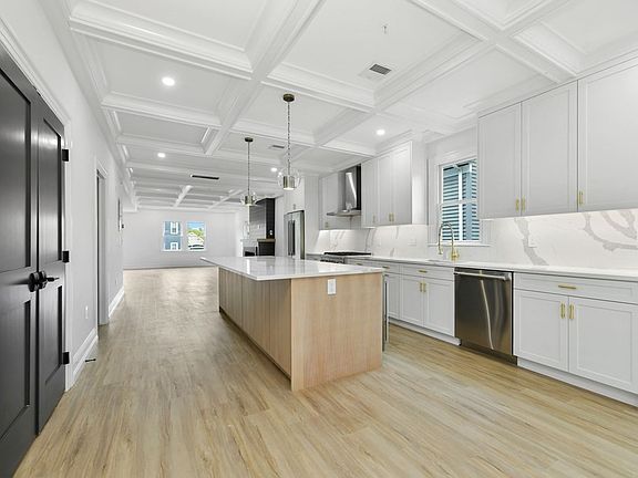 2nd image of 774 E 4th St #2