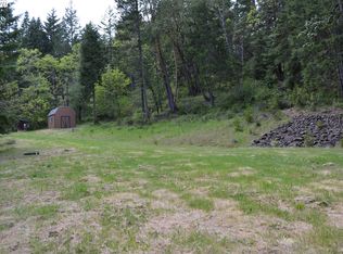 787 Snowberry Rd, Roseburg, OR 97471