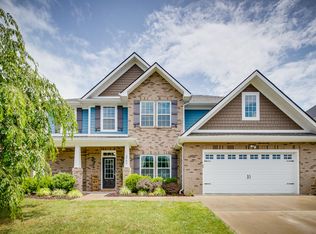 2740 Edinburgh Channel Rd, Kingsport, TN 37664