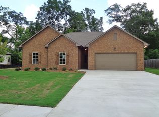 112 Falling Waters Ln, Maylene, AL 35114