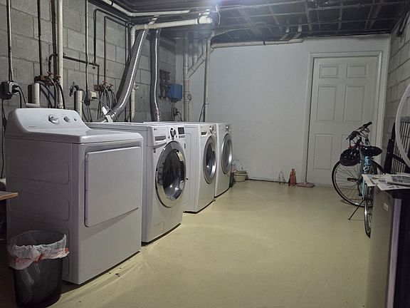 3rd image of 327 13th St Floor 2
