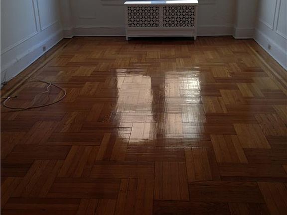 5th image of 200 W 70th St APT 14E