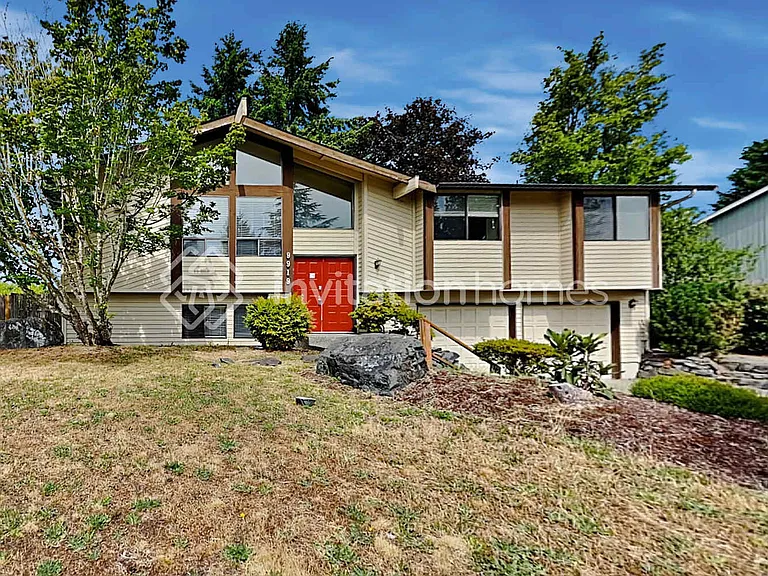 9919 Zircon Dr SW — Photo 1