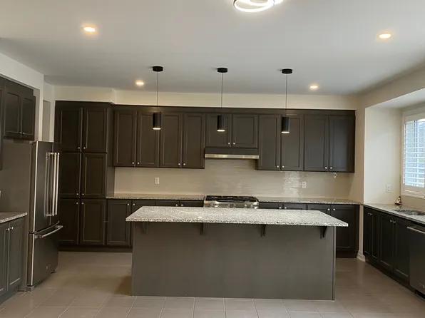 429 Ginger Gate, Oakville, ON L6M 1N2