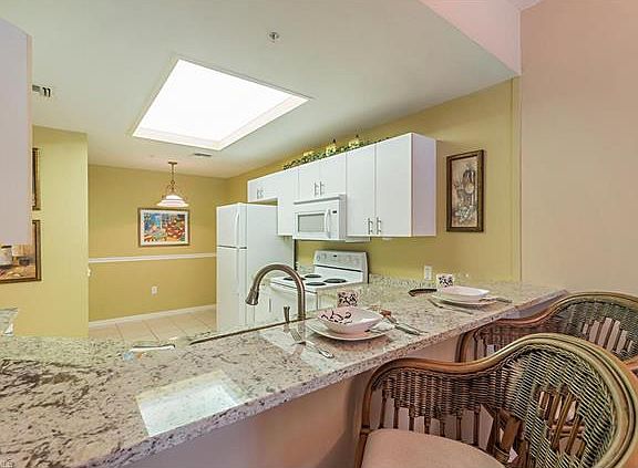 5th image of 14817 Laguna Dr APT 102