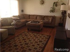 2nd image of 23040 Beechwood Ave