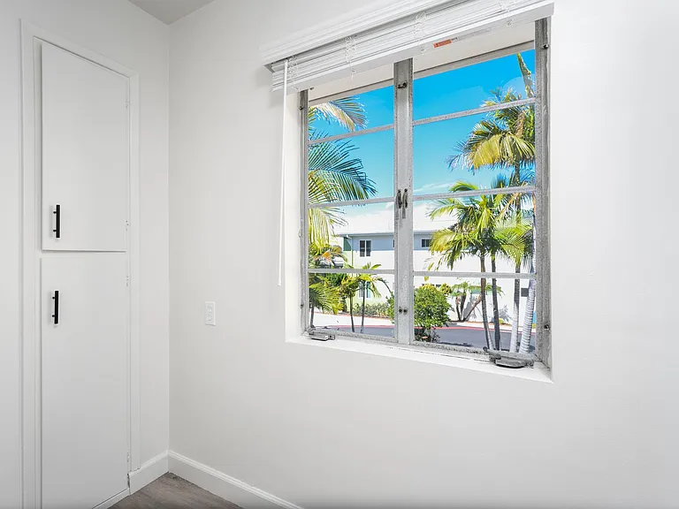 Antone Apartments — Photo 15