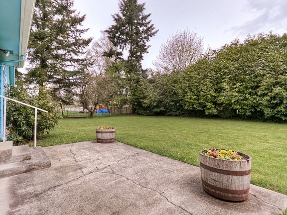 3rd image of 10419 11th Avenue Ct S