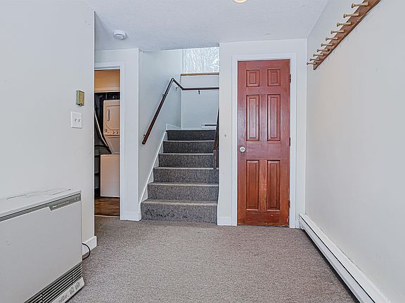 3rd image of 25 Eastside Lane #15