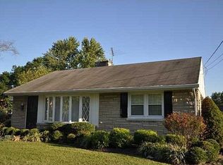 5504 Briscoe Ln, Louisville, KY 40219