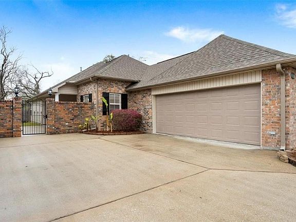 2nd image of 188 Pecanwood Dr