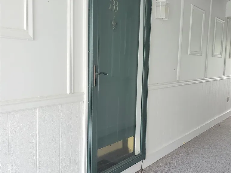 133 Rachel Ct — Photo 2