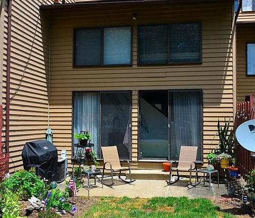 3rd image of 2083 Penguin Ave